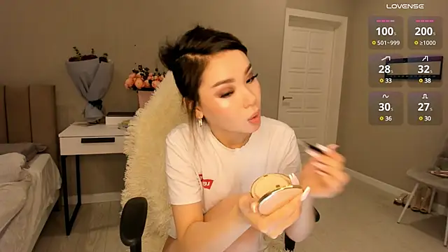 aya shy online show from 12.13.24