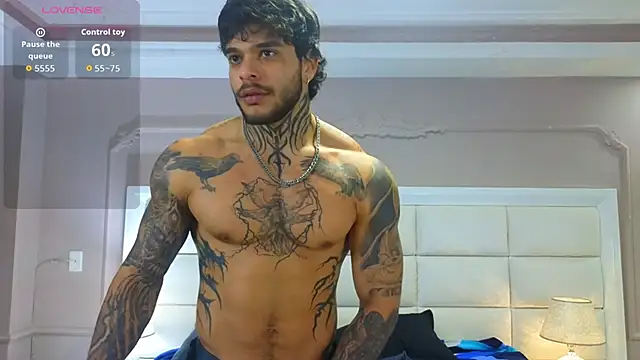 Snapshot of ray_coopers chatting on 11.08.25 ray coopers online show from 11.08.25