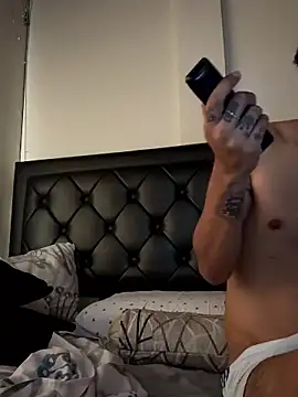 Snapshot of tom_thick chatting on 01.15.26 tom thick online show from 01.15.26