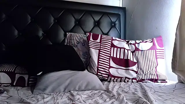 Snapshot of tom_thick chatting on 02.20.26 tom thick online show from 02.20.26