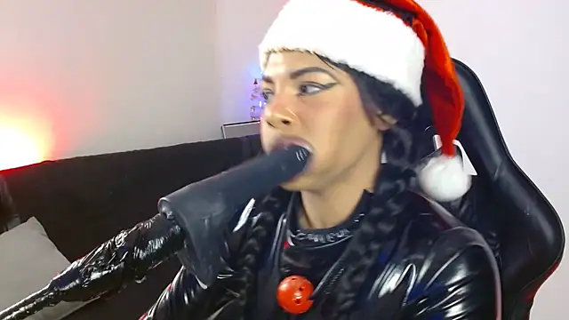 Snapshot of Anabel693 chatting on 12.17.24 Anabel693 online show from 12.17.24