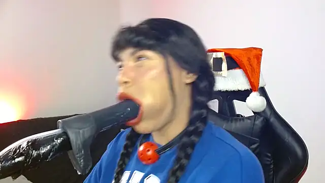 Snapshot of Anabel693 chatting on 12.20.24 Anabel693 online show from 12.20.24