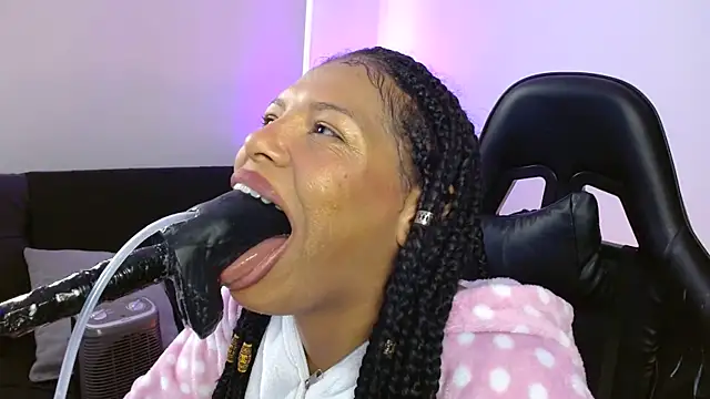 Snapshot of Anabel693 chatting on 01.19.25 Anabel693 online show from 01.19.25