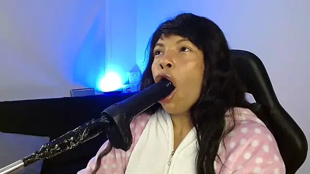 Snapshot of Anabel693 chatting on 02.04.25 Anabel693 online show from 02.04.25