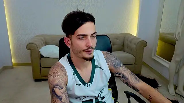 Snapshot of BrandonTate chatting on 06.04.26 BrandonTate online show from 06.04.26