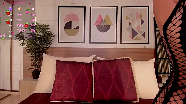 LunaRuso online show from 01.07.26