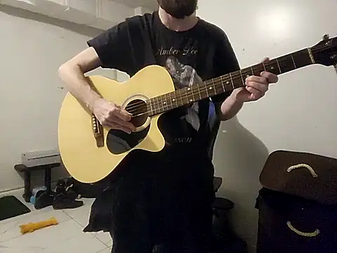 Snapshot of Talenjames4 chatting on 12.15.25 Talenjames4 online show from 12.15.25