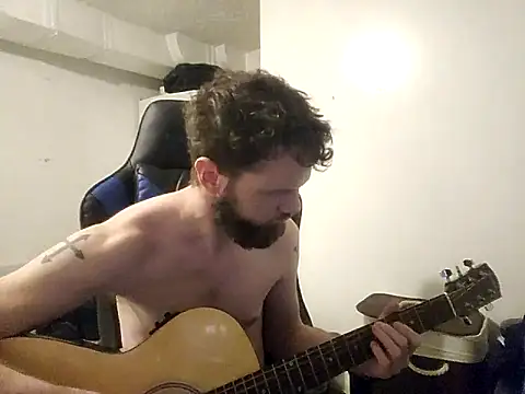 Snapshot of Talenjames4 chatting on 12.20.25 Talenjames4 online show from 12.20.25