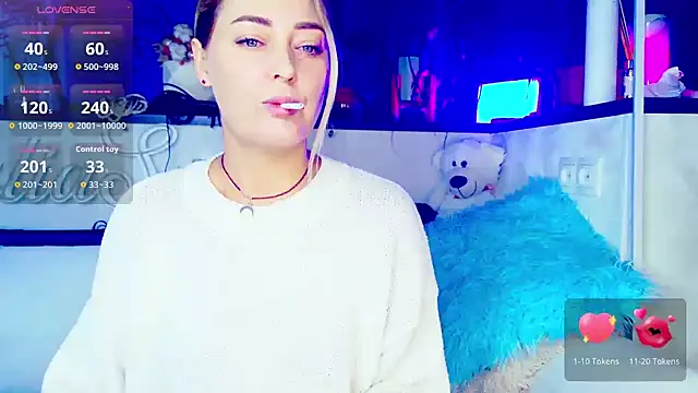  JuliaSpace  online show from 09.30.25