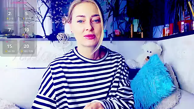  JuliaSpace  online show from 11.13.25