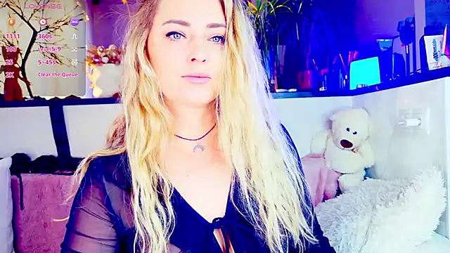  JuliaSpace  online show from 05.06.26