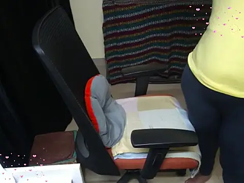 Arushisingh8888 online show from 11.25.25