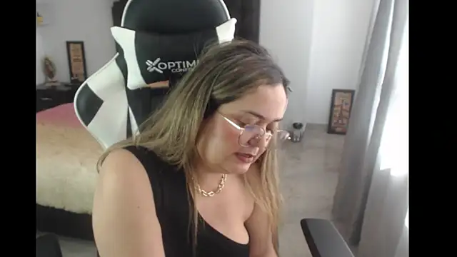 Snapshot of samy_vsn chatting on 02.28.25 samy vsn online show from 02.28.25