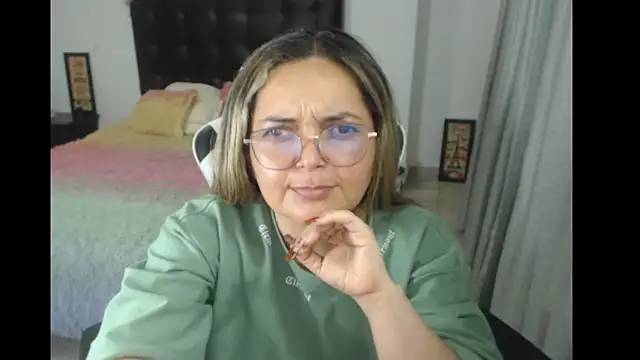 Snapshot of samy_vsn chatting on 03.05.25 samy vsn online show from 03.05.25