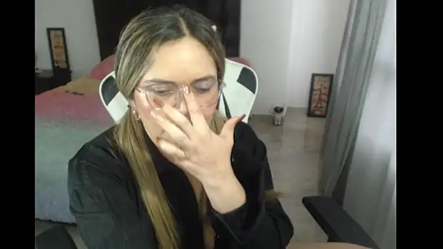 Snapshot of samy_vsn chatting on 03.06.25 samy vsn online show from 03.06.25