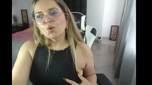 Snapshot of samy_vsn chatting on 03.07.25 samy vsn online show from 03.07.25