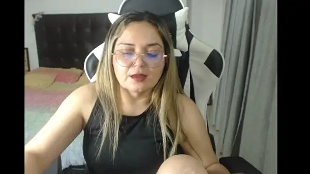 Snapshot of samy_vsn chatting on 03.10.25 samy vsn online show from 03.10.25