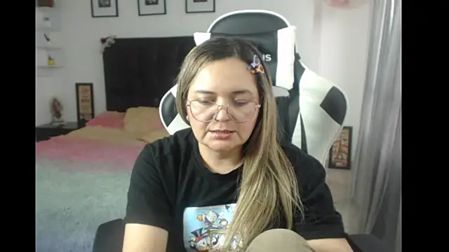 Snapshot of samy_vsn chatting on 03.11.25 samy vsn online show from 03.11.25