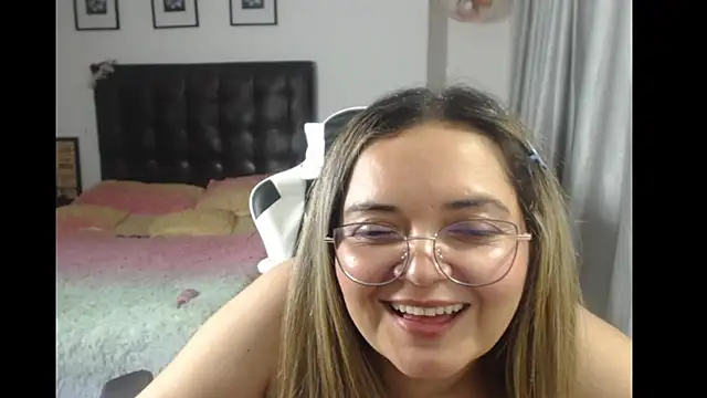 Snapshot of samy_vsn chatting on 03.15.25 samy vsn online show from 03.15.25