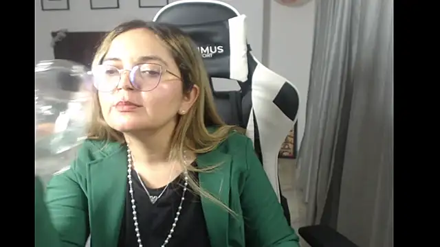 Snapshot of samy_vsn chatting on 03.20.25 samy vsn online show from 03.20.25