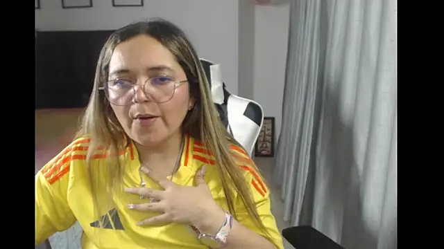 Snapshot of samy_vsn chatting on 03.21.25 samy vsn online show from 03.21.25