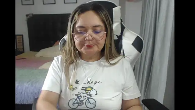 Snapshot of samy_vsn chatting on 03.23.25 samy vsn online show from 03.23.25