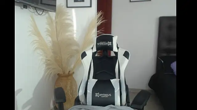 Snapshot of samy_vsn chatting on 09.23.25 samy vsn online show from 09.23.25