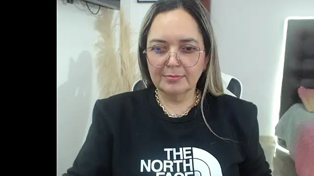 Snapshot of samy_vsn chatting on 11.10.25 samy vsn online show from 11.10.25