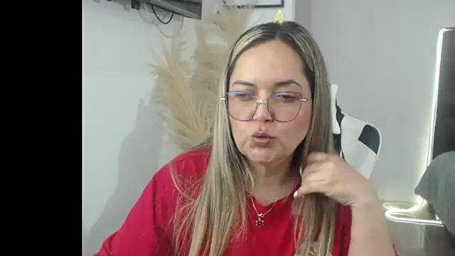 Snapshot of samy_vsn chatting on 01.10.26 samy vsn online show from 01.10.26