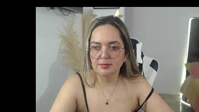 Snapshot of samy_vsn chatting on 01.15.26 samy vsn online show from 01.15.26