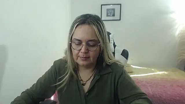 Snapshot of samy_vsn chatting on 05.25.26 samy vsn online show from 05.25.26