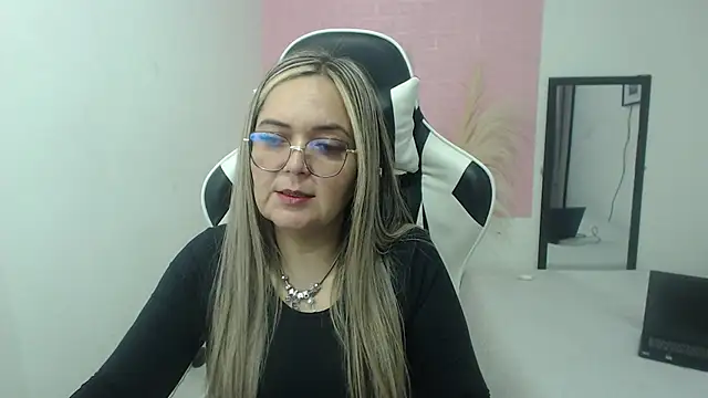 Snapshot of samy_vsn chatting on 06.26.26 samy vsn online show from 06.26.26