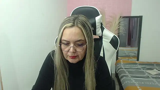 Snapshot of samy_vsn chatting on 07.10.26 samy vsn online show from 07.10.26