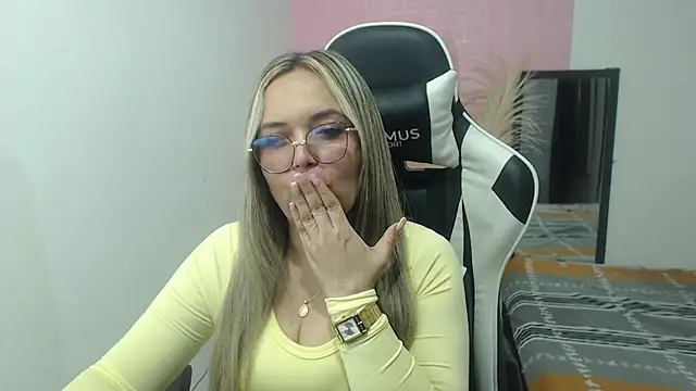 Snapshot of samy_vsn chatting on 07.19.26 samy vsn online show from 07.19.26