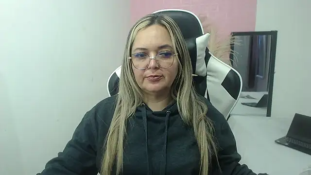 Snapshot of samy_vsn chatting on 07.29.26 samy vsn online show from 07.29.26