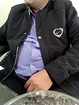 Snapshot of Hot-man39 chatting on 12.08.24 Hot-man39 online show from 12.08.24