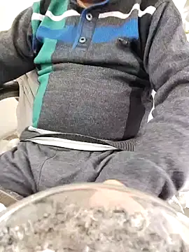 Snapshot of Hot-man39 chatting on 01.05.25 Hot-man39 online show from 01.05.25