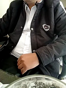 Snapshot of Hot-man39 chatting on 01.31.25 Hot-man39 online show from 01.31.25