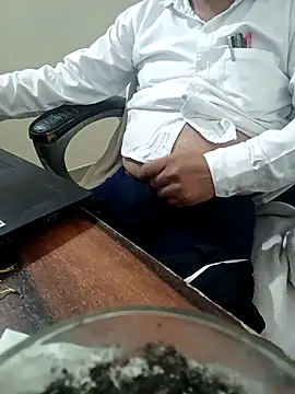 Snapshot of Hot-man39 chatting on 10.20.25 Hot-man39 online show from 10.20.25