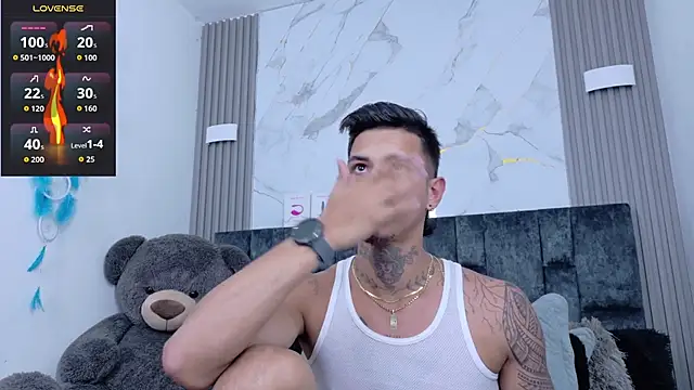 Snapshot of JAYCOB00 chatting on 12.15.25 JAYCOB00 online show from 12.15.25