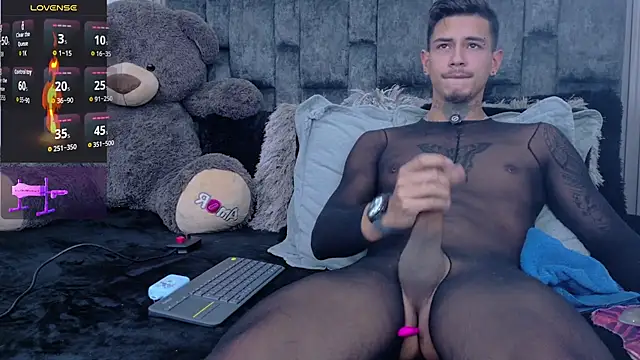 Snapshot of JAYCOB00 chatting on 12.17.25 JAYCOB00 online show from 12.17.25