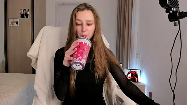 CharlotteWells online show from 11.16.25