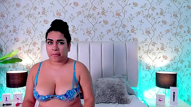 Liana Asaff online show from 02.25.25