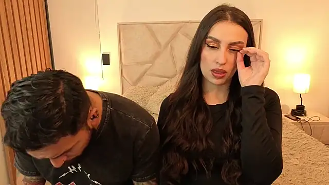 Snapshot of teseo_and_afroditha_ chatting on 11.26.25 teseo and afroditha online show from 11.26.25