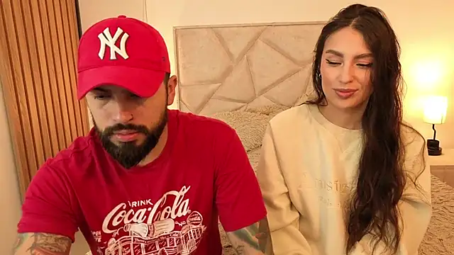 Snapshot of teseo_and_afroditha_ chatting on 11.30.25 teseo and afroditha online show from 11.30.25