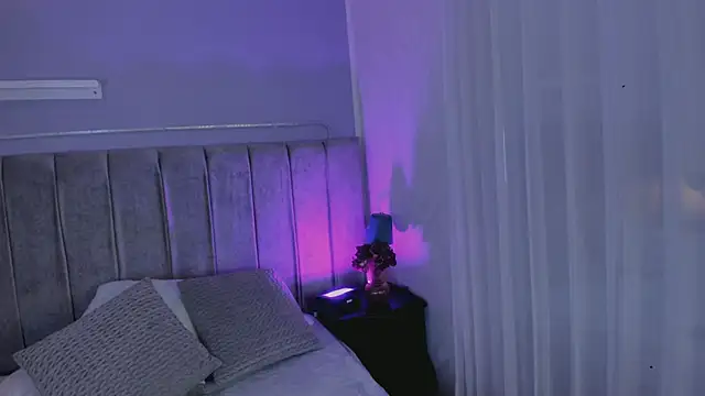 EvaaStevens online show from 11.22.25