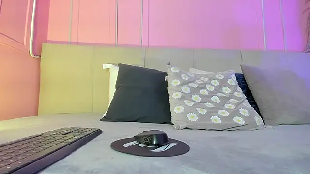 Emelyy Carter online show from 09.24.25