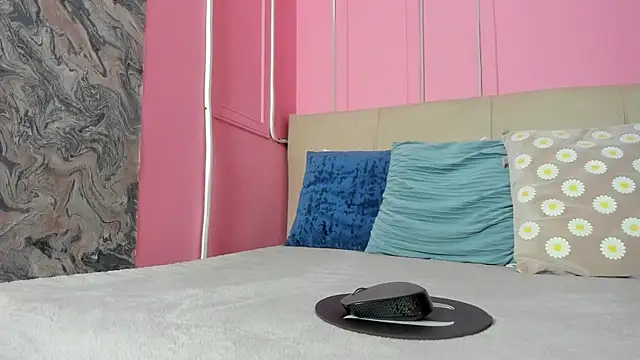 Emelyy Carter online show from 10.16.25
