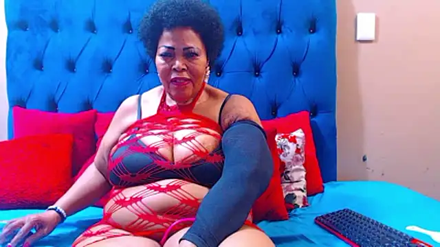 Snapshot of ebonycandy10 chatting on 01.13.26 ebonycandy10 online show from 01.13.26