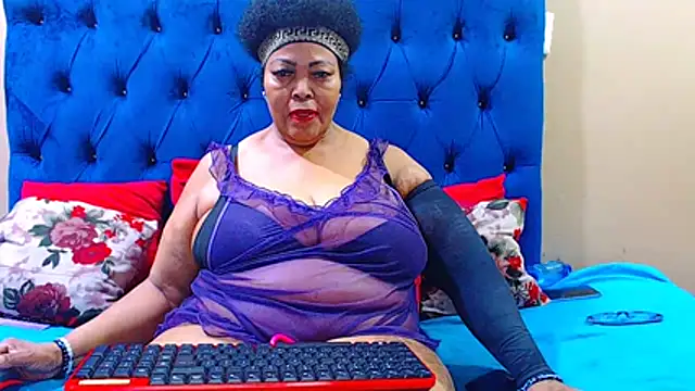ebonycandy10 online show from 04.16.26